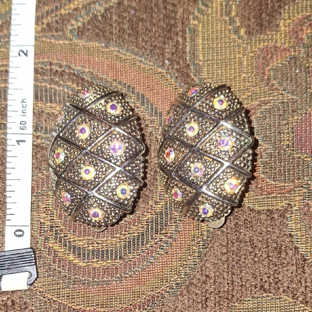 Vintage Gold and Purple Clip-On Earrings